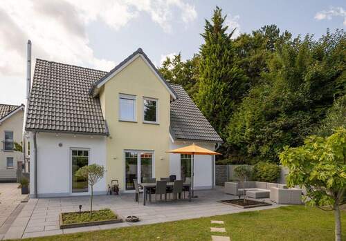 Rückansicht - 4 Zimmer Einfamilienhaus zum Kaufen in Grevenbroich