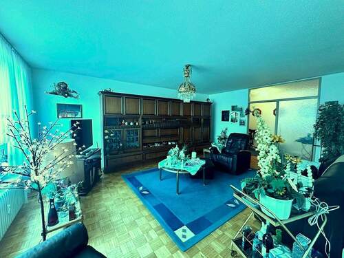 Wohnzimmer - 2 Zimmer Etagenwohnung in Köln