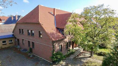 Haupthaus - 1 Zimmer Mehrfamilienhaus, Wohnhaus in Wustrow / Königshorst