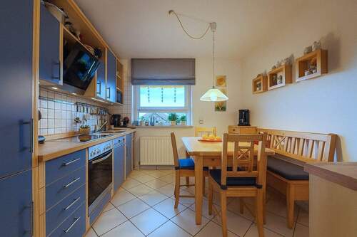 geräumige Küche - 4 Zimmer Etagenwohnung in Reinheim