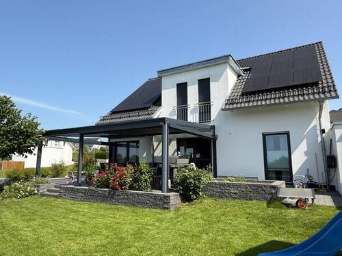 Südterrasse und Garten - Einfamilienhaus mit 150,00 m&sup2; in Herrenberg zum Kaufen