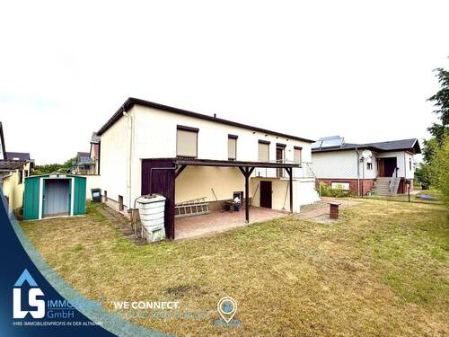 Blick auf die Rückfront des Hauses - 