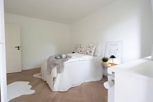 Zimmer 2 mit Balkon - 