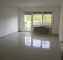 Sonnige Zwei-Zimmerwohnung mit Loggia - Blick ins Grüne - Einbauküche - Bezugsfrei - Nürnberg Neuröthenbach