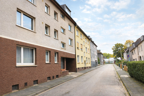 Hausansicht - 4 Zimmer Etagenwohnung zum Kaufen in Essen