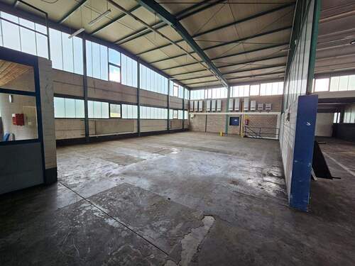 Nebenfläche der Halle.jpg - Halle in Trier