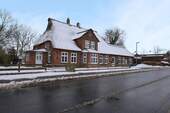 Außenansicht - Charaktervolles Wohn- und Geschäftshaus unter Reet mit großem Grundstück und viel Potential in Hemme
