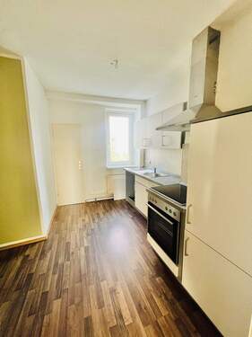 Küche mit Einbauküche und Essbereich.JPG - 