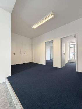 Flur - 4 Zimmer Etagenwohnung zum Kaufen in München