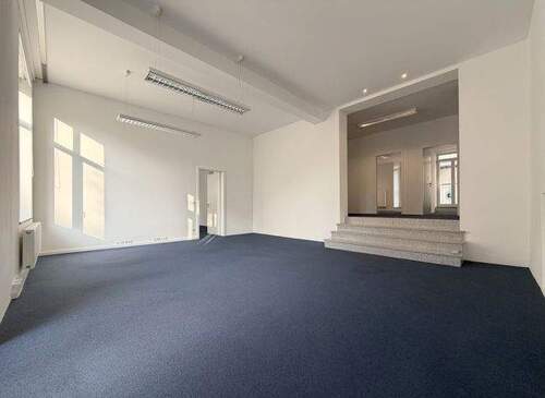 Zimmer 1 - 4 Zimmer Etagenwohnung in München