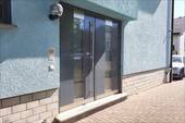 Hauseingang mit Sicherheitstür - 
