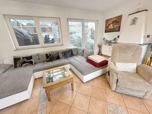 Wohnzimmer - 9 Zimmer Reihenendhaus zum Kaufen in Trier / Euren