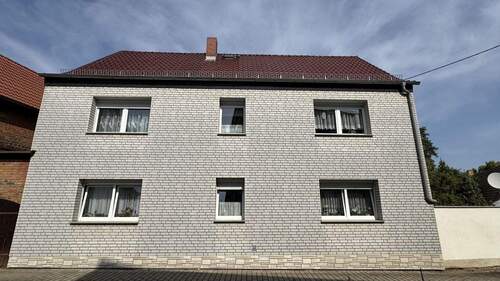Vorderansicht - 8 Zimmer Mehrfamilienhaus, Wohnhaus in Markranstädt