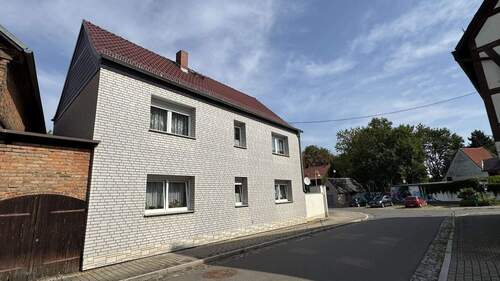 Seitenansicht - Mehrfamilienhaus, Wohnhaus mit 180,00 m² in Markranstädt zum Kaufen