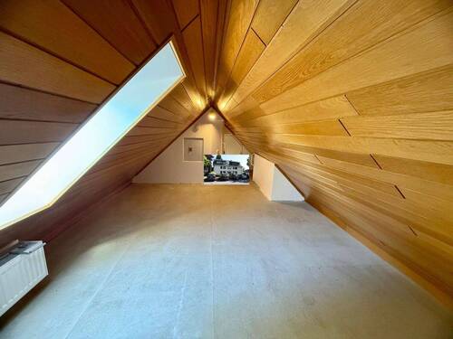 Spitzboden/ausgebaut - 