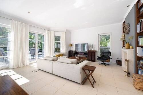 Wohnbereich - 6 Zimmer Einfamilienhaus in Grünwald