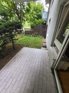 Terrasse mit Gartenblick - Charmante Erdgeschosswohnung mit Gartenanteil in Landsberg