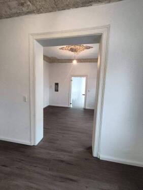 Durchgangszimmer Wohnbereich - 4 Zimmer Etagenwohnung in Lüdenscheid