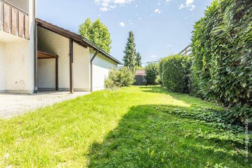 Eingewachsener Gartenbereich - 