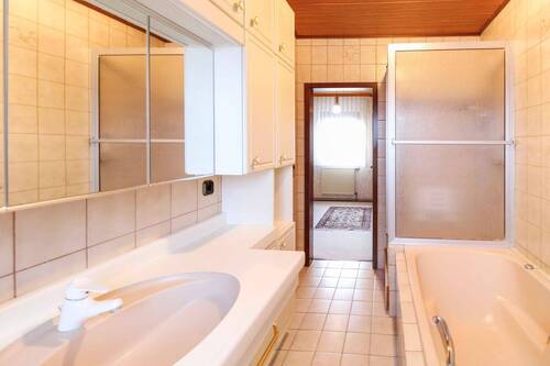 Badezimmer II - 
