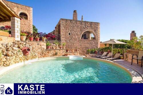 Titel - 5 Steinvillen Hotel zu verkaufen in Samonas 