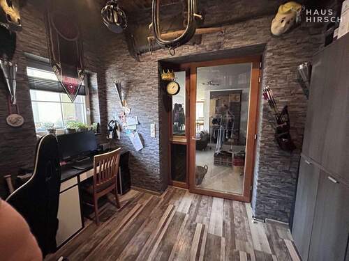 Büro/Gaming Wohn re - 