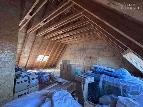 Bühne mit Ausbaupotential - 