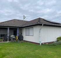 Großzügiger Bungalow mit Einliegerwohnung, Garten und Pool in Reichelsheim