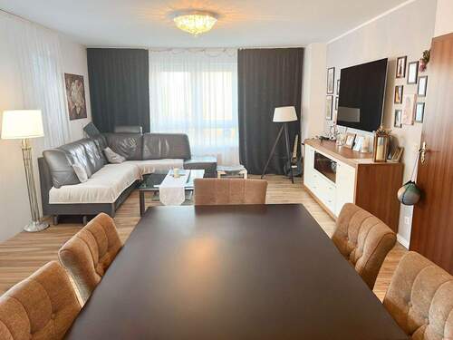 Blick in den Wohnraum...!! - 3 Zimmer Etagenwohnung zum Kaufen in Neuss