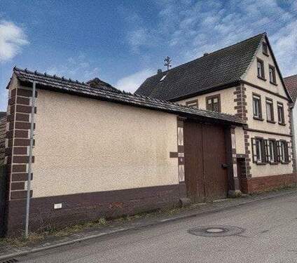 Vorderansicht links - 7 Zimmer Einfamilienhaus zum Kaufen in Freckenfeld