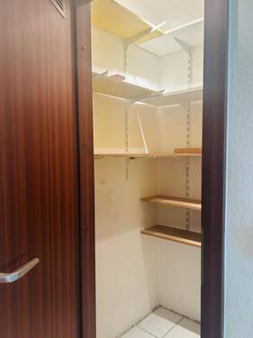 Abstellkammer - 