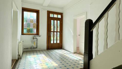 Eingangsbereich - 9 Zimmer Mehrfamilienhaus, Wohnhaus zum Kaufen in Bergen