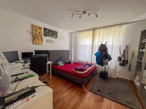 Schlafzimmer - 3 Zimmer Etagenwohnung zum Kaufen in Hittfeld