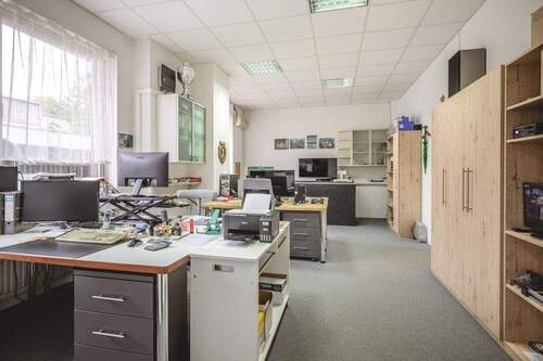 Büro im Erdgeschoss - 