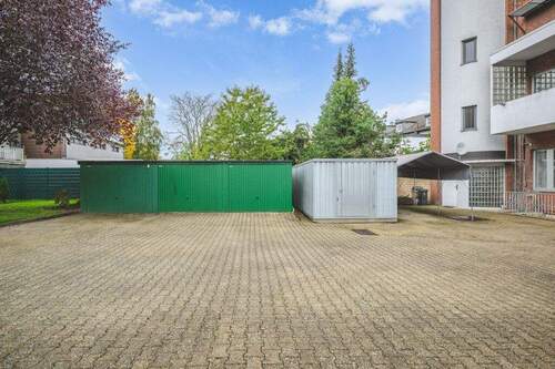 Anlieferungszone mit Außenlager - 