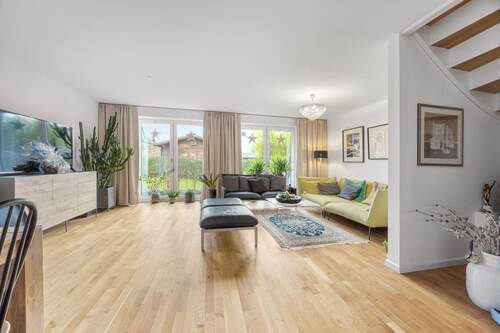 mit Ausgang zur Terrasse - 