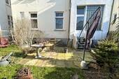 eigener Garten mit Terrasse - 