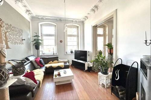 Wohnzimmer - 4 Zimmer Etagenwohnung in Lübeck