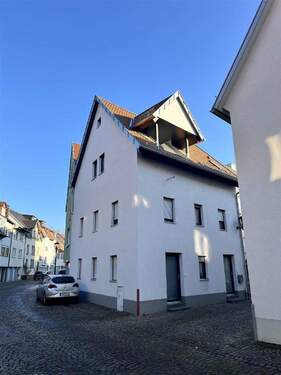 Bild1 - kernsaniertes Wohnhaus mit ELW direkt in Tauberbischofsheim