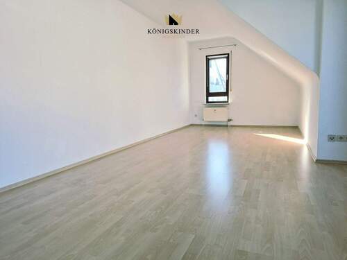 Wohnzimmer - 2 Zimmer Etagenwohnung zum Kaufen in Böblingen