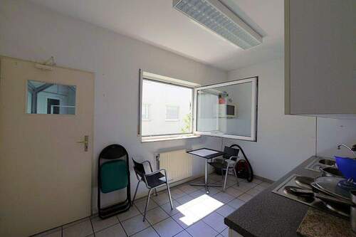 Teeküche - Büro mit 21,00 m&sup2; in Taunusstein zur Miete