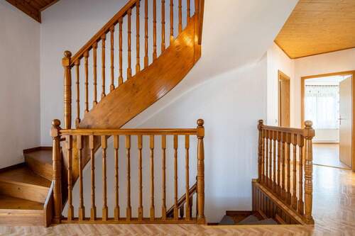 18352 Flur - 8 Zimmer Mehrfamilienhaus, Wohnhaus zum Kaufen in Großlittgen