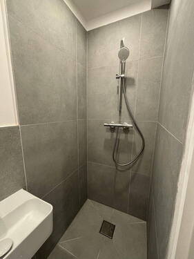 Badezimmer (Foto 1) - Etagenwohnung mit 34,00 m&sup2; in Hannover zur Miete