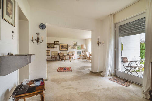 Blick ins Wohnzimmer - 