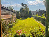 Garten mit Unterstellmöglichkeiten - 
