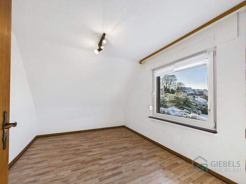 Kinderzimmer/Büro - 