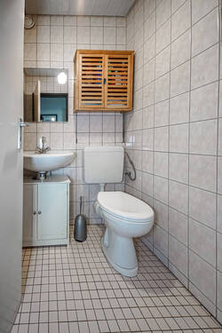 WC - 