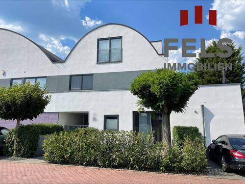 Rückansicht des Hauses - 9 Zimmer Mehrfamilienhaus, Wohnhaus zum Kaufen in Dietzenbach