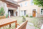 Hofansicht - 8 Zimmer Bauernhaus, Landhaus zum Kaufen in Mainz / Drais