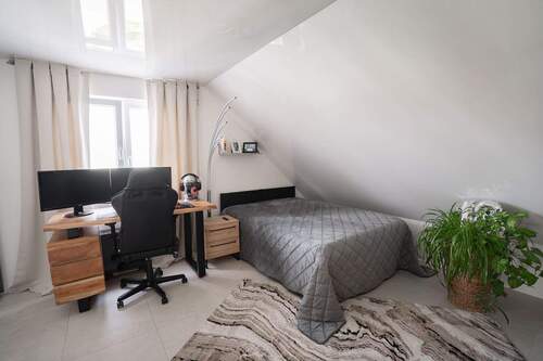 Kinderzimmer - 8 Zimmer Einfamilienhaus zum Kaufen in Heustreu